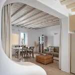 Hola Mykonos *