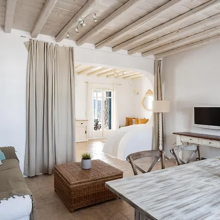 Hola Mykonos ヴィラ カラファティス