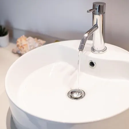 Hola Mykonos * Kalafatis